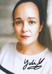 Yulia Yanez Schmidt - dt. Schauspielerin, Original-Autogramm! - Bild 1 von 1