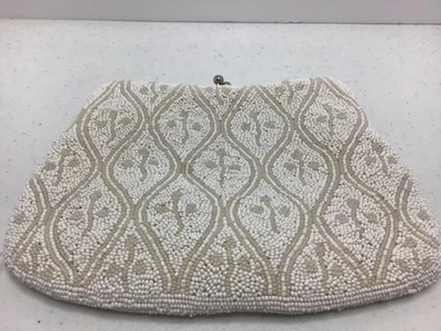 Cartera Waldborg nupcial vintage blanca con cuentas con cadena dorada Foto 1 de 4