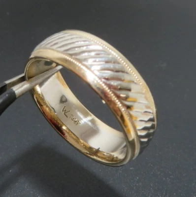 14K 2TONE MEN'S BAND RING SZ 9  6.83 MM WIDE  8.21 grams (G132240) - Image 1 of 4