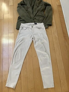 Pantalones de mezclilla AG Adriano Goldschmied The Stevie tobillo ajustados rectos crema talla 26R - Imagen 1 de 5