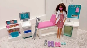 Barbie Dottore Set - Foto 1 di 7