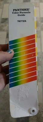 Pantone Color Formula Guide 747XR 1987 Read Descrip - Image 1 of 4