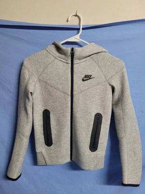 Nike Sportswear Big Kids Size XS Tech Fleece Hoodie Heather Grey HV5867 063 KIDS - Image 1 of 3