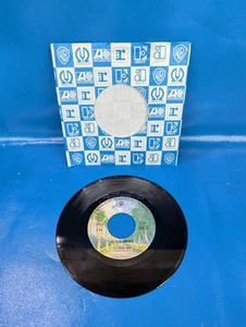Fleetwood Mac Go Your Own Way & Silver Springs 45 Record 1976 Warner Bros. P-91W - Picture 1 of 3