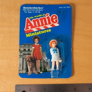 Figurina Annie Miniatures 1982 / ANNIE - SPECIALE Little Orphan COLLEZIONE VINTAGE - Foto 1 di 2