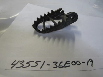 NOS 1996-2000 SUZUKI RM 125 RM 250 ESTRIBO DERECHO 43551-36E00 Foto 1 de 2