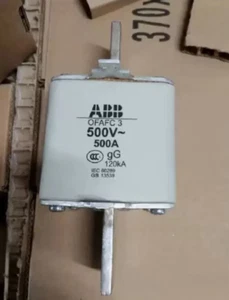 1PC New ABB OFAFC3 OFAFC3GG500 500A Fuse In Box Brand - Picture 1 of 3