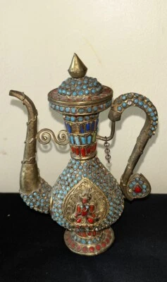 Tetera de café tibetana antigua rara recipiente de Ewer con cuentas de turquesa Foto 1 de 4