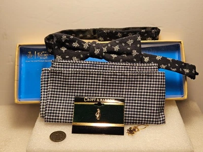 NUEVA PAJARITA ORIGINAL PINGÜINO HOMBRE Blanca y Azul Marino 100% Algodón Auto-corbata Foto 1 de 4