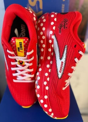 LAST PAIR! Brooks Ghost Max 2 RunDisney 2025 Minnie Mouse Women Size 10W Limited - Image 1 of 4