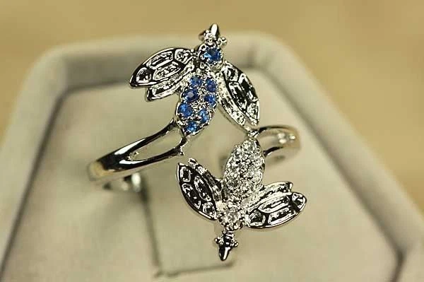 ANILLO DOS ABEJAS EN RODIO CON PIEDRAS DE TOPACIO Y CIRCONIO Foto 1 de 1