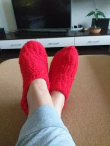 crocheted slippers all size - Picture 1 of 3