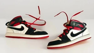 Little Kids Nike Air Jordan 1 Mid, Gym Red Black Toe, Size 2.5 - Picture 1 of 4