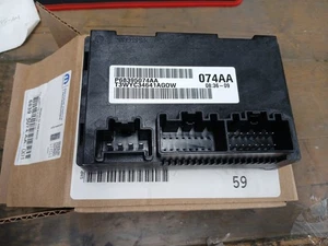 MÓDULO DE CONTROL CAJA DE TRANSFERENCIA JEEP G CHEROKEE DODGE DURANGO 14-15 68395074AA OEM - Imagen 1 de 4