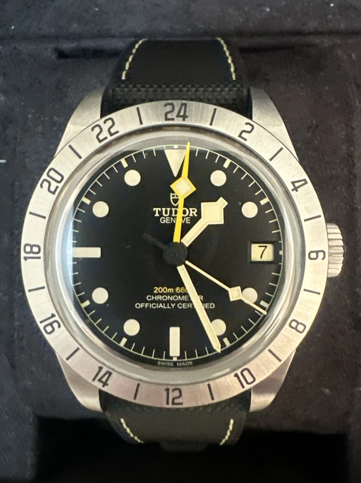 Juego completo cronómetro automático TUDOR Black Bay Pro GMT esfera negra 79470 Foto 1 de 4