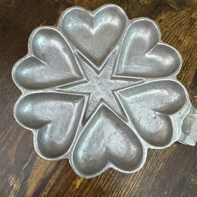 Hearts And Star Pan Mold Cast Iron Vintage Folk Primitive Muffin Cookie Pan 5-6" - Image 1 of 3