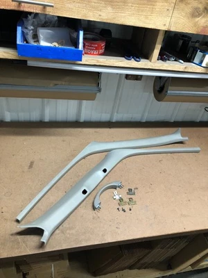 Camión SUV 95-98 Chevy GMC OBS C/K izquierda derecha moldura de pilar gris OEM Foto 1 de 4