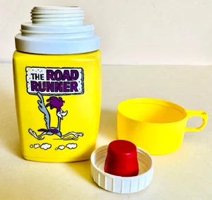 Vintage The Road Runner Thermos - Photo 1/3