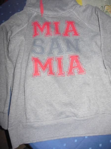 Damen Sweatshirt mit Kapuze und Seitentaschen  "FCB - Mia san Mia" Gr. L - Bild 1 von 8