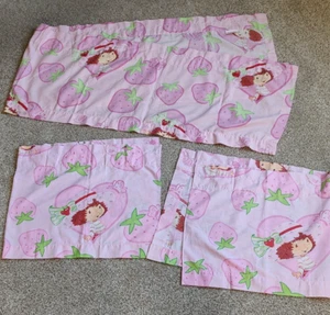 Set of 3 VTG Strawberry Shortcake Sweet Decorative Valance Curtains - Picture 1 of 5