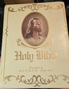 Vintage Holy Bible, King James Version, Classic Portrait Edition, White Padded.. - Bild 1 von 4