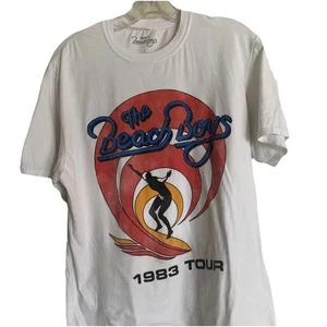 Retro Beach Boys 1983 World Tour Size Large White T-shirt Short Sleeve Cotton - Picture 1 of 2