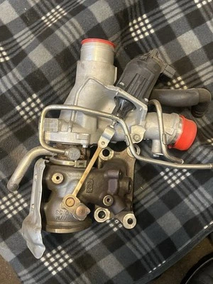 Turbocompresor, Infinity Q50 3.0 2016 Twin Turbo, lado izquierdo Foto 1 de 3