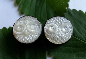 1 Pair Organic Horn Carved Owl Hooter MOP Mother of Pearl Ear Plug Tunnel Gauges - Picture 1 of 4