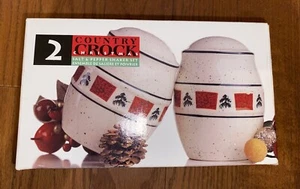 ~NEW Tienshan Country Crock Stoneware Christmas 2 Pc Salt & Pepper Shaker Set~ - Picture 1 of 4