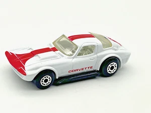 Matchbox MB2 Chevy Corvette Grand Sport Coupe weiß mit roten Streifen neuwertig in PVC Box - Bild 1 von 6