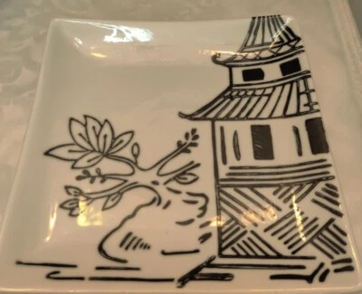 世界市场黑色白色宝塔亚洲风格寿司盘 7 1/4 英寸平方英寸  (2) A3 — 第 1/4 张图片