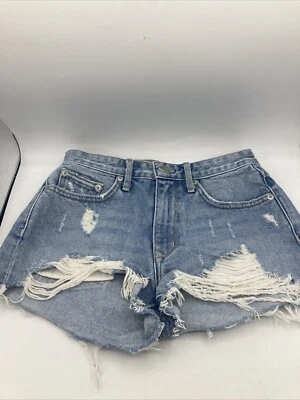 Pantalones cortos de mezclilla de tiro alto Revolve Lovers + Friends para mujer 25 lavados ligeros cortados Foto 1 de 4