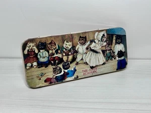 Vintage "The Cats' Academy" aufklappbarer Blechstift/Bleistiftbox Made in England 7"x3" - Bild 1 von 18