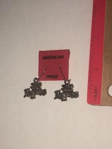VTG 1980s American Pride Sh*t Happens Novelty Punk Fashion Earrings NOS New - Picture 1 of 3