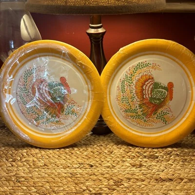 16 VTG ORANGE AND YELLOW THANKSGIVING 9 IN PAPER PLATES Paper Art Turkey - Image 1 of 4