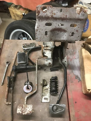 1969 70 Mustang Cougar 351 Cleveland clutch pedal, z bar assembly. - Image 1 of 4