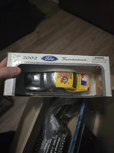 Pittsburgh Pirates Ford Thunderbird 1:24 Scale Ford Thunderbird New! - Picture 1 of 4