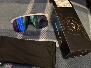 Oakley Youth Capacitor Half Rim Mirror Sunglasses White/blue Nib free Ship - Picture 1 of 5