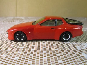 615Z Vintage Resin Bausatz montiert Porsche 944 Turbo Sportwagen 1985 rot 1:43 - Bild 1 von 8