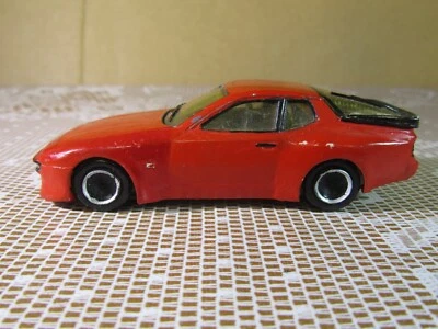 615Z Vintage Kit Résine Monté Porsche 944 Turbo Voiture de Sport 1985 Rouge 1:43 - Photo 1/4