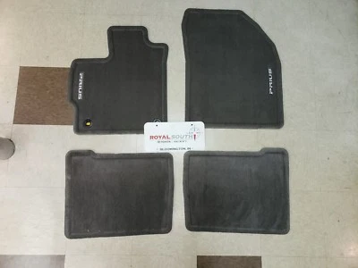 Alfombrillas gris oscuro originales OEM OE Toyota Prius 2013-2015 Foto 1 de 2