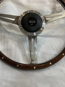 Jaguar XJ6 XJ12 -73 volante borde madera 15 pulgadas radios planos pulidos - Imagen 1 de 3