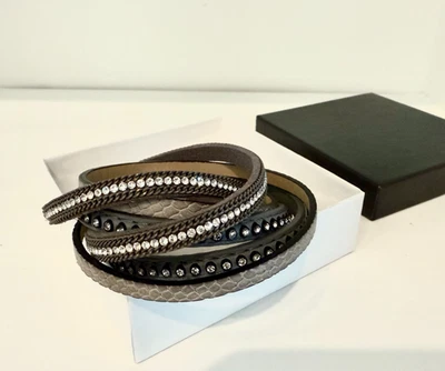Pulsera envolvente de cuero gris con estrás de varias hebras cierre magnético boho chic Foto 1 de 4