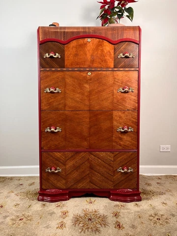 Art Deco dresser Cover