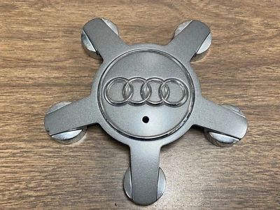 1 tapa central usada Audi Q5 A3 A4 A5 A6 A7 A8 S5 R8 TT 2007-2017 #4F0601165 Foto 1 de 4