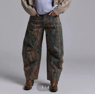 BDG Urban Outfitters Women’s Size 2 Elise Low-Rise Camouflage Barrel Stars Pants - Image 1 of 4