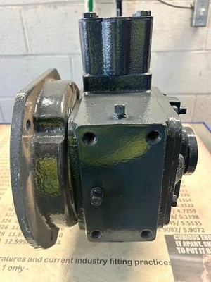 Mezcladores XCEL-4 UET 1HP 117RPM reductor de engranajes de ángulo recto Foto 1 de 4