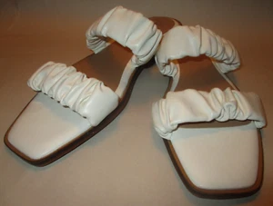 Time & Tru Women 10 Memory Foam White Stretch Strap Flat Cushion Comfort Sandals - Picture 1 of 7
