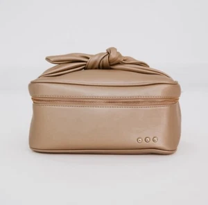 CLEARANCE! Pretty Simple Madelyn Bow Makeup Cosmetics Bag - Holiday Gold NWT $38 - Picture 1 of 5