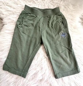 Boys Green Shorts With Baby Shark Logo Size S 6/7 - Picture 1 of 6